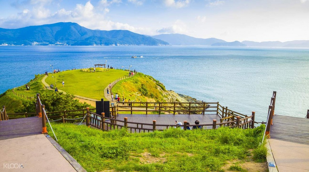 đảo Geoje mùa hè